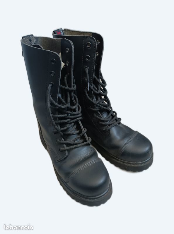 Bottes TNT Ranger (mod�le : Oil Fat Acid Petrol) 50 Antibes (06)
