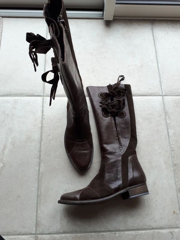 Bottes tout cuir NEUVES 65 Boivre-la-Vall�e (86)