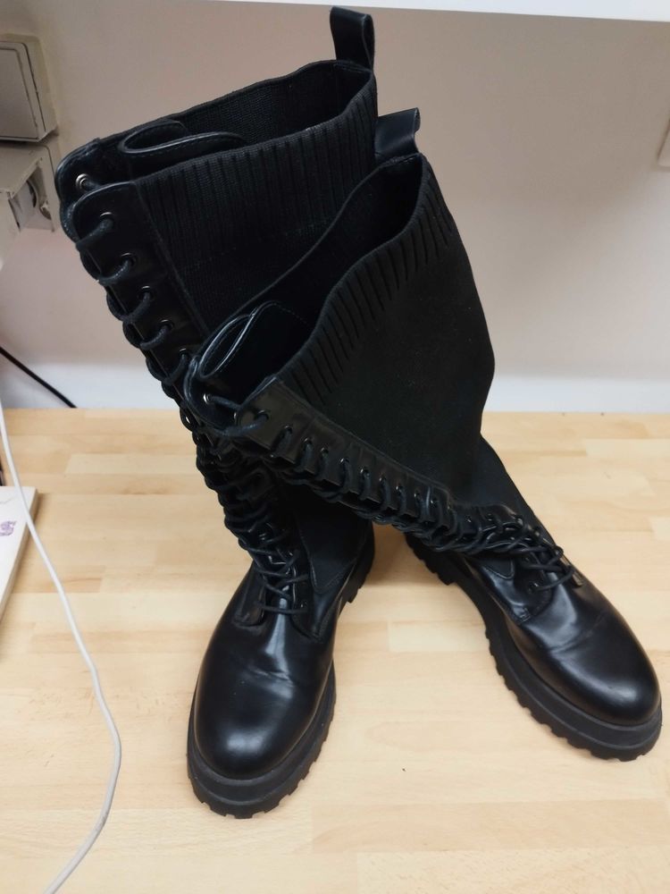 Bottine �  lacet 
lady glory pointure 40 15 Villiers-sur-Marne (94)