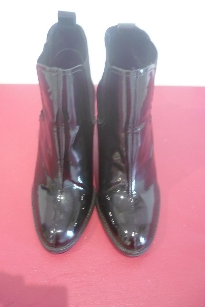 BOTTINE NOIR NEUVE POINTURE 36 20 Le Versoud (38)