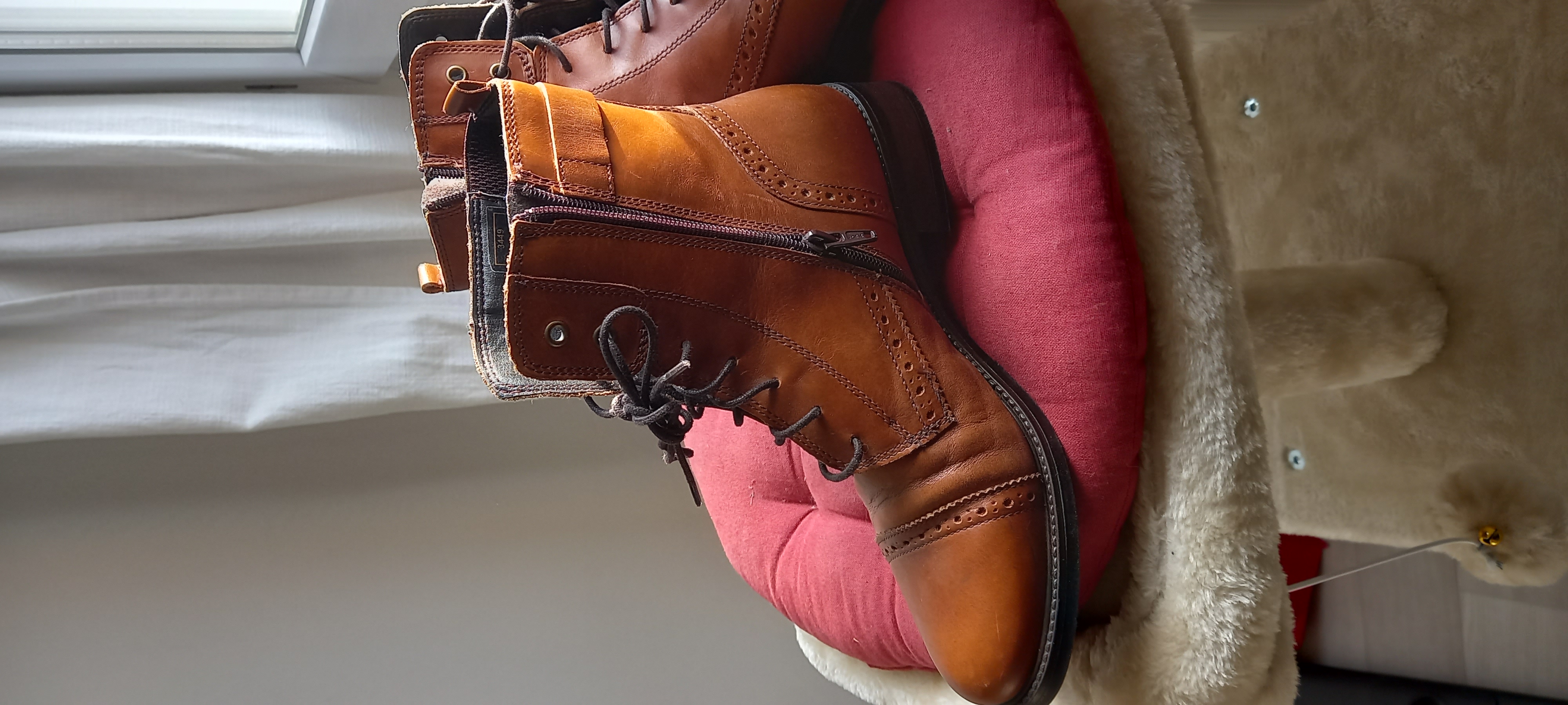 Bottines cuir...lacets et zip 25 Saint-Julien-en-Genevois (74)