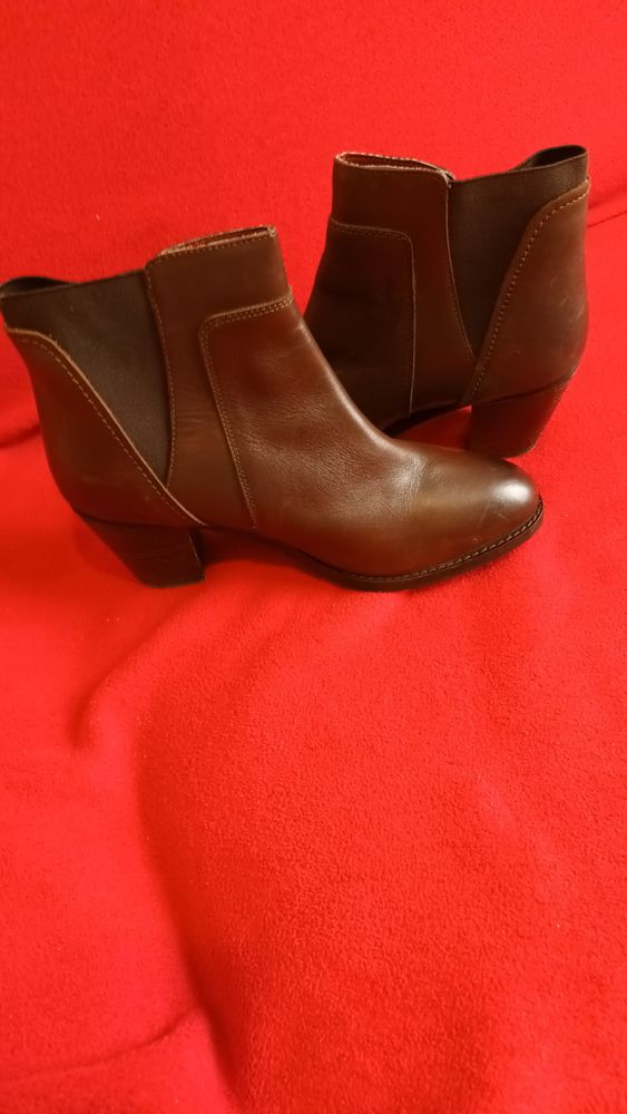 Bottines cuir v�ritable, �tat neuf, taille 38 : 15 � 15 B�ziers (34)