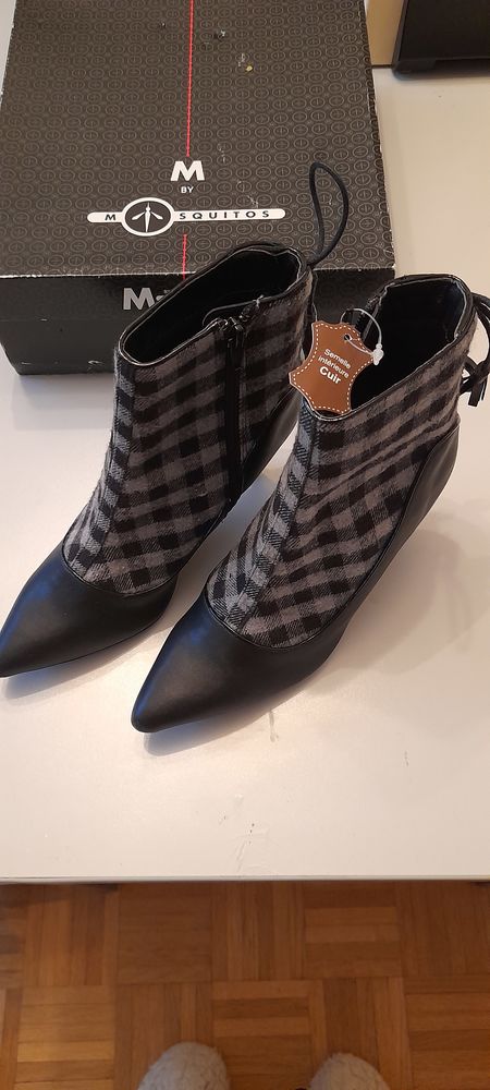 Bottines  femme couleur damier pointure  37 25 Bry-sur-Marne (94)