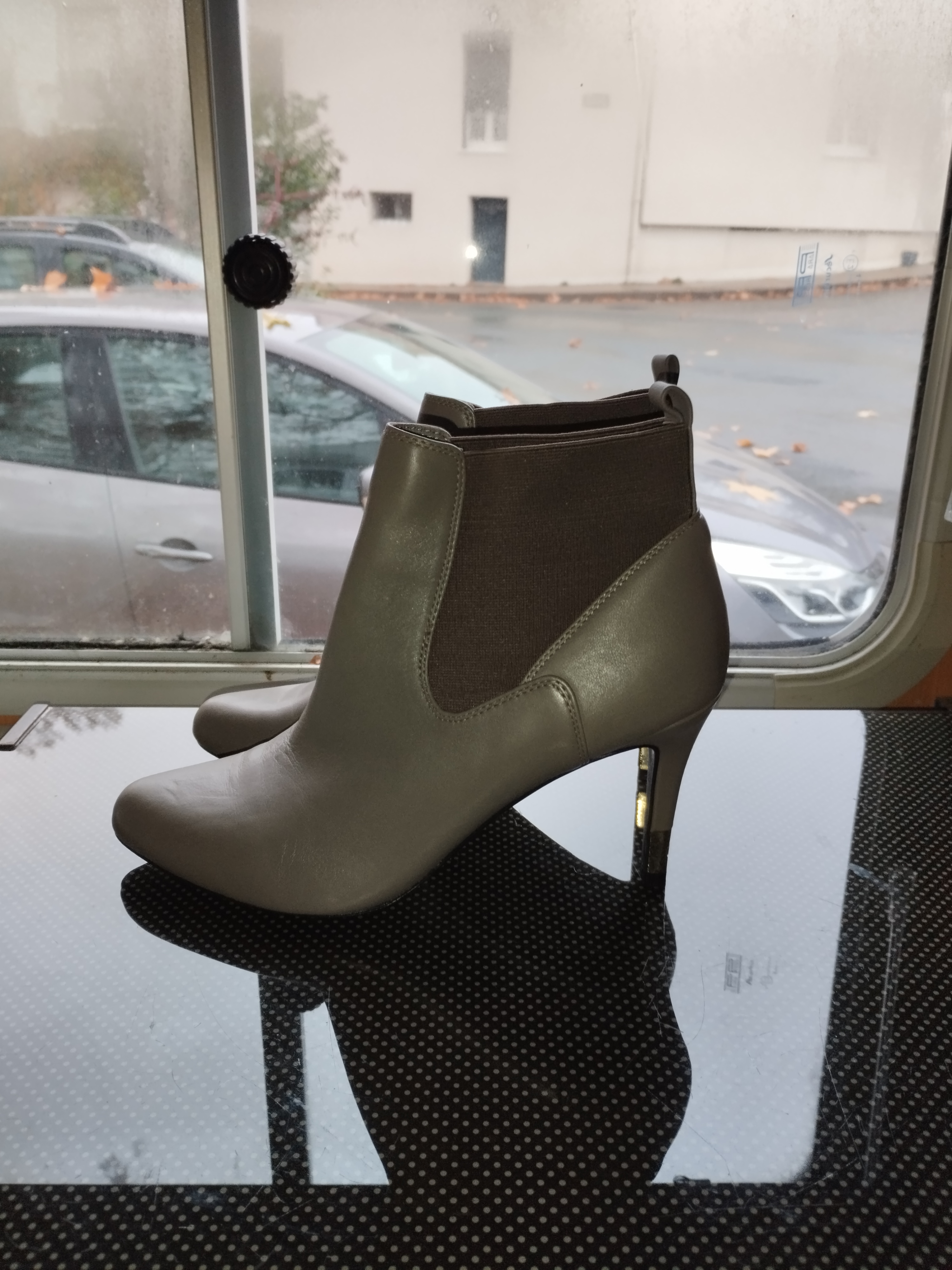 Bottines femme Guess 15 Marmande (47)