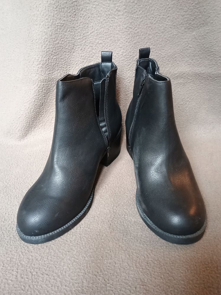 Bottines Femme point 39- Neuves 23 Lyon 4 (69)