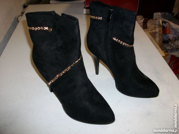 Bottines fourr�es Noir filamant dor� -12 cm- pt 40 18 Bouxwiller (67)