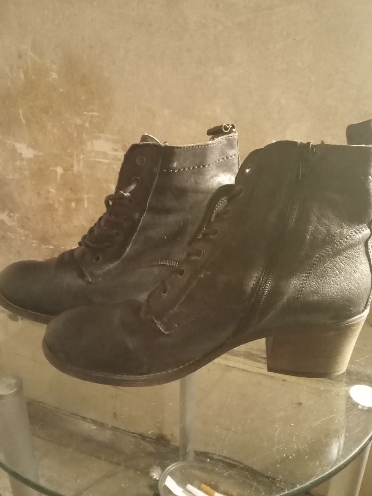 Bottines fourr�es noires � talons femmes T.41 15 Ch�teaudun (28)