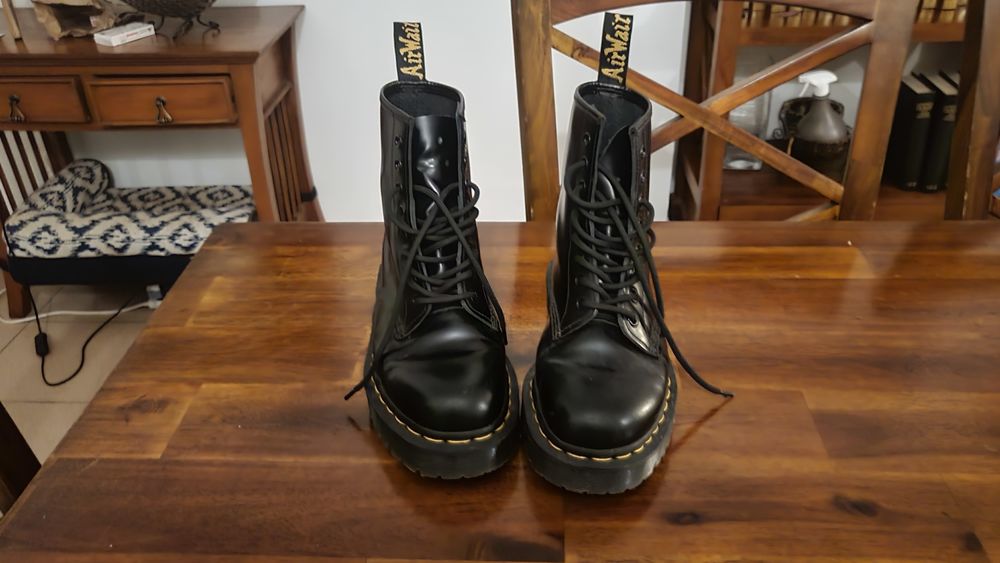 Bottines Dr Martens T39 120 Le Tampon (97)
