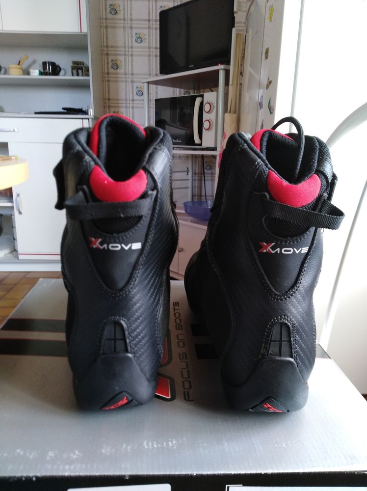 Bottines de motos 130 Montferrand-le-Ch�teau (25)
