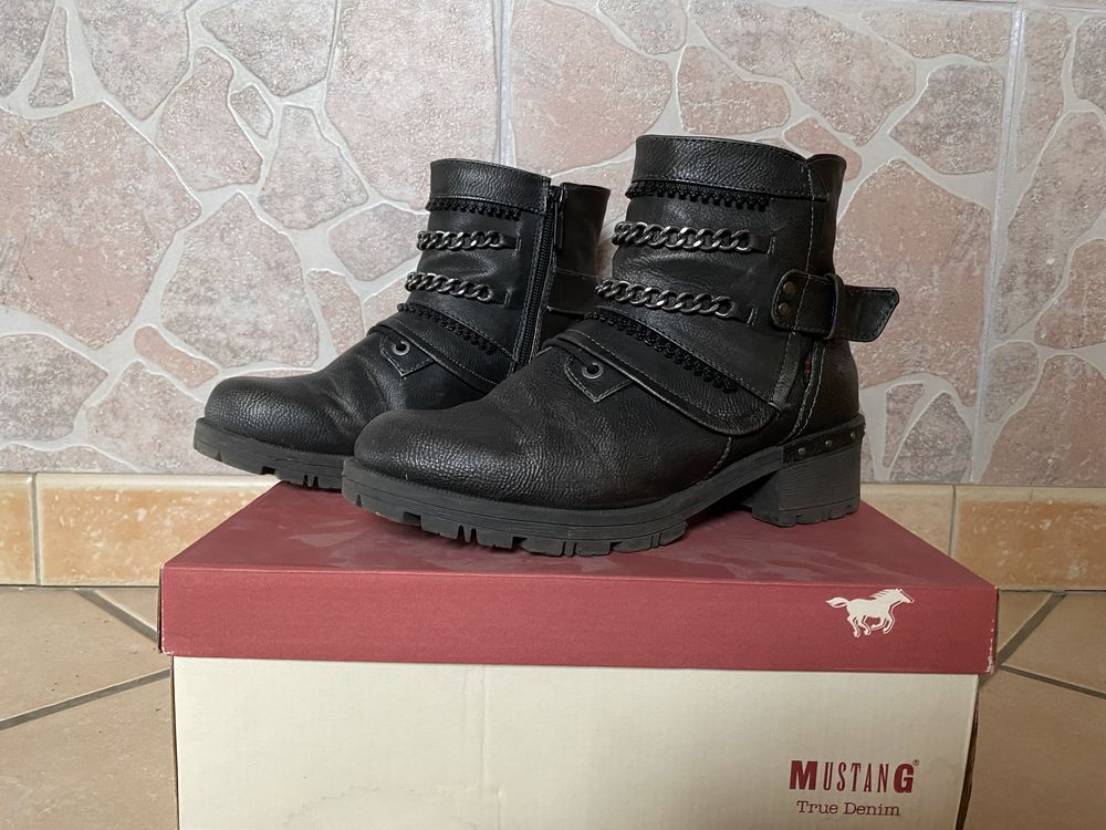 Bottines Mustand 30 Ch�teauneuf-de-Randon (48)