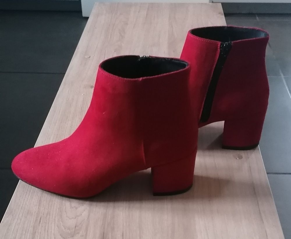 bottines neuves rouge jamais port�es pointure 36 20 Montagny (69)