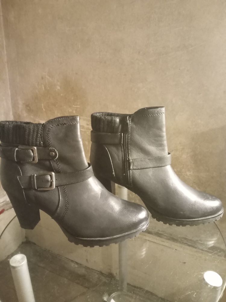 Bottines neuves  T.41 25 Ch�teaudun (28)