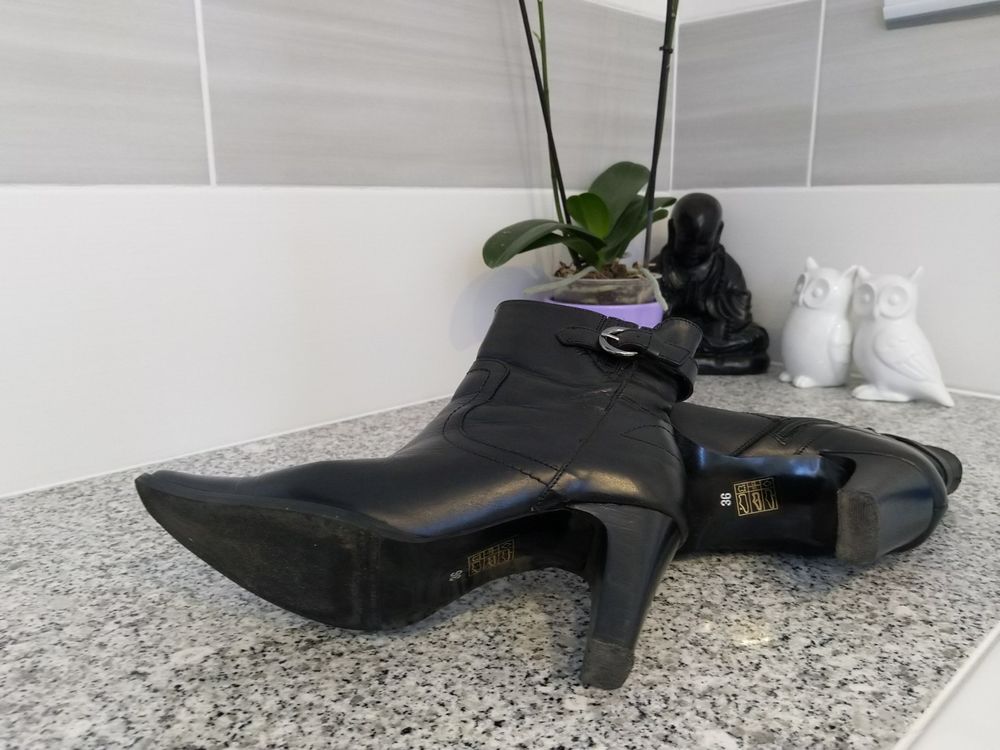 Bottines noires en cuir femme 18 Melun (77)