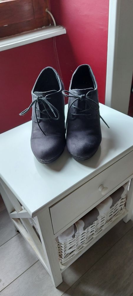 Bottines noires en daim T39 10 Cendrey (25)