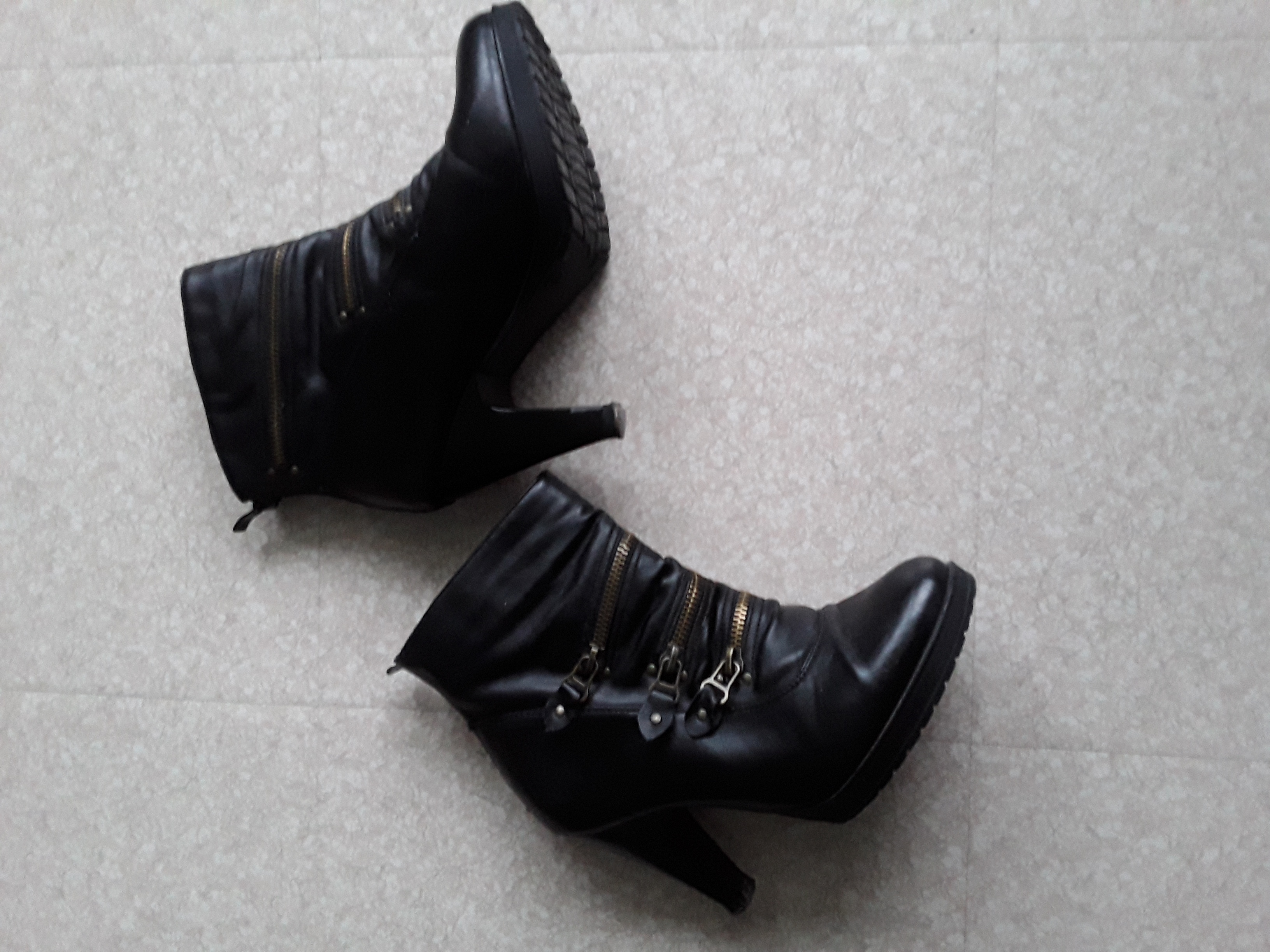 Bottines noires pointure 37 5 Le Grand-Quevilly (76)