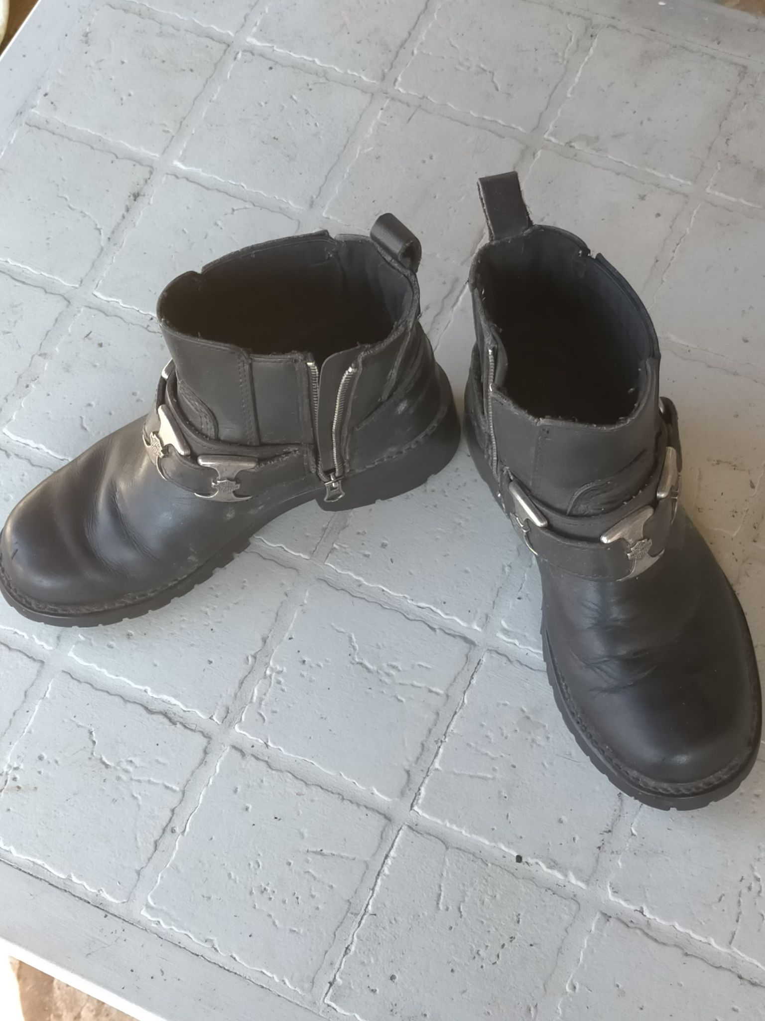 bottines noires tout cuir, Harley Davidson TBE point 0 B�darieux (34)