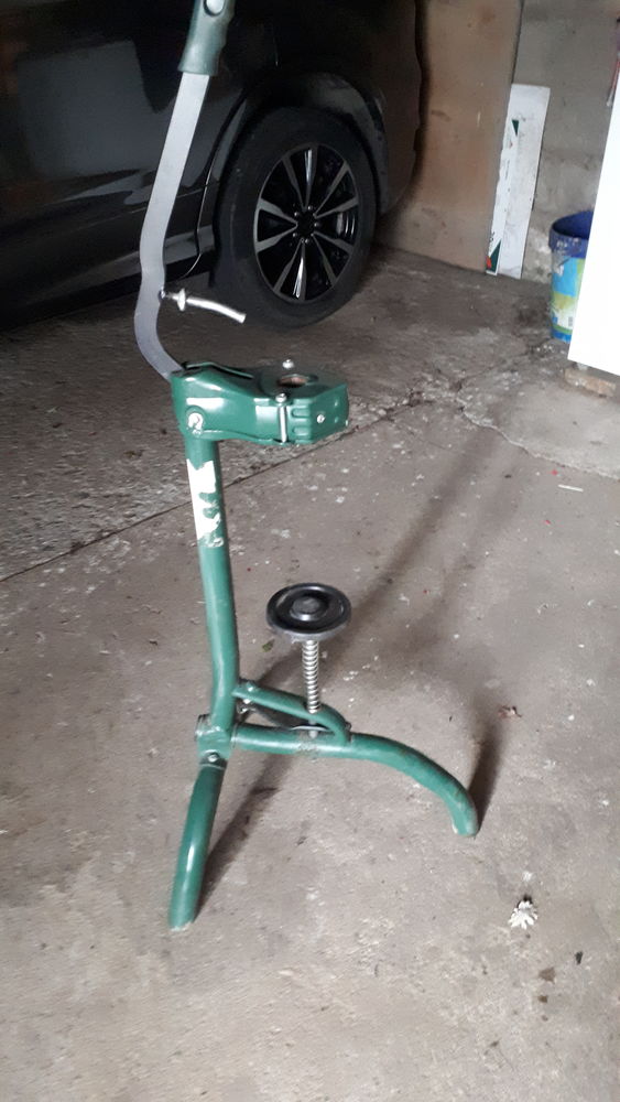 Bouche bouteille  sur pied 15 Derval (44)