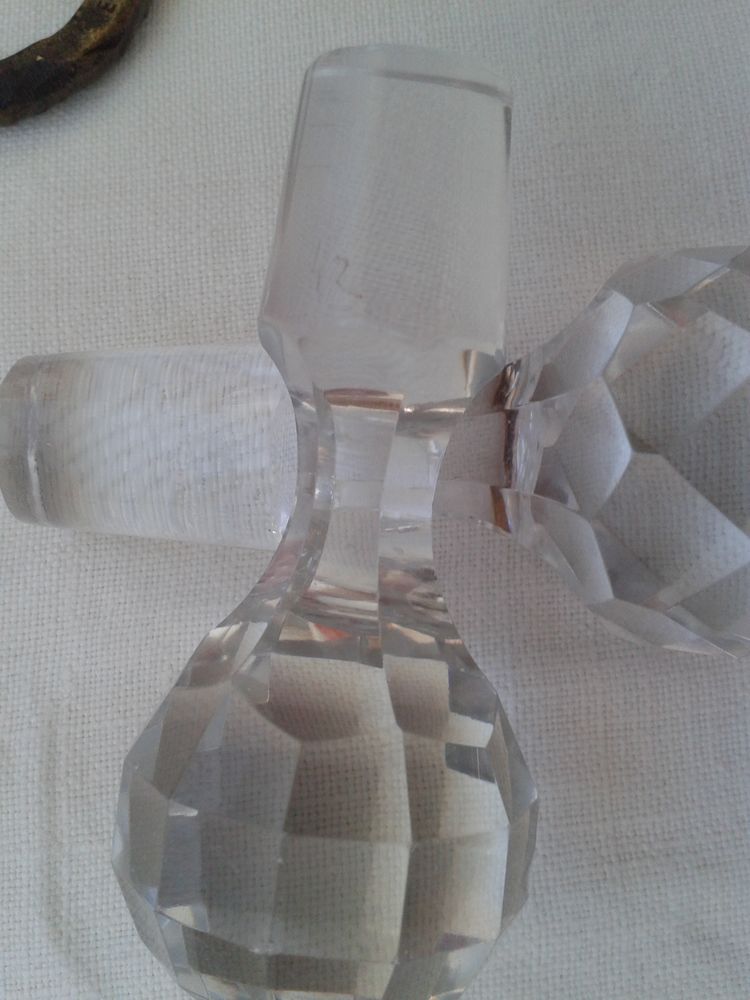 bouchons de carafe cristal de Baccarat n�42-72-215 12 Dijon (21)