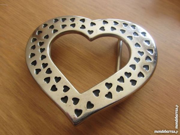 Boucle de ceinture - Forme coeur 15 Livry-Gargan (93)