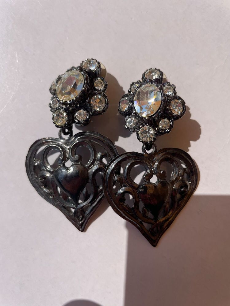 BO Boucle d'oreille clip noire strass crystal pendant coeur 85 Vigneux-sur-Seine (91)