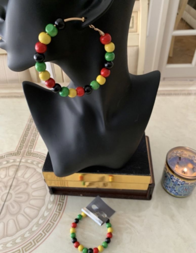 boucle d?oreilles 6 Livry-Gargan (93)