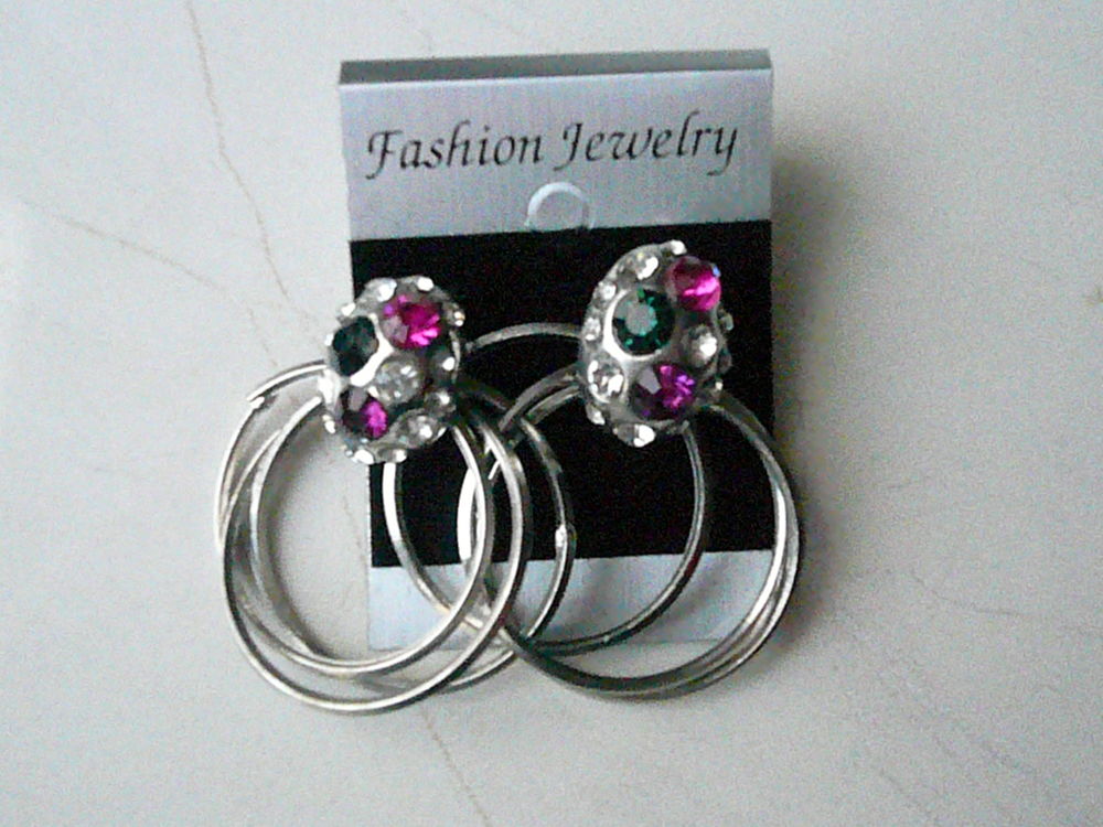 Boucles d'oreilles anneaux et pierres 4 Franqueville-Saint-Pierre (76)