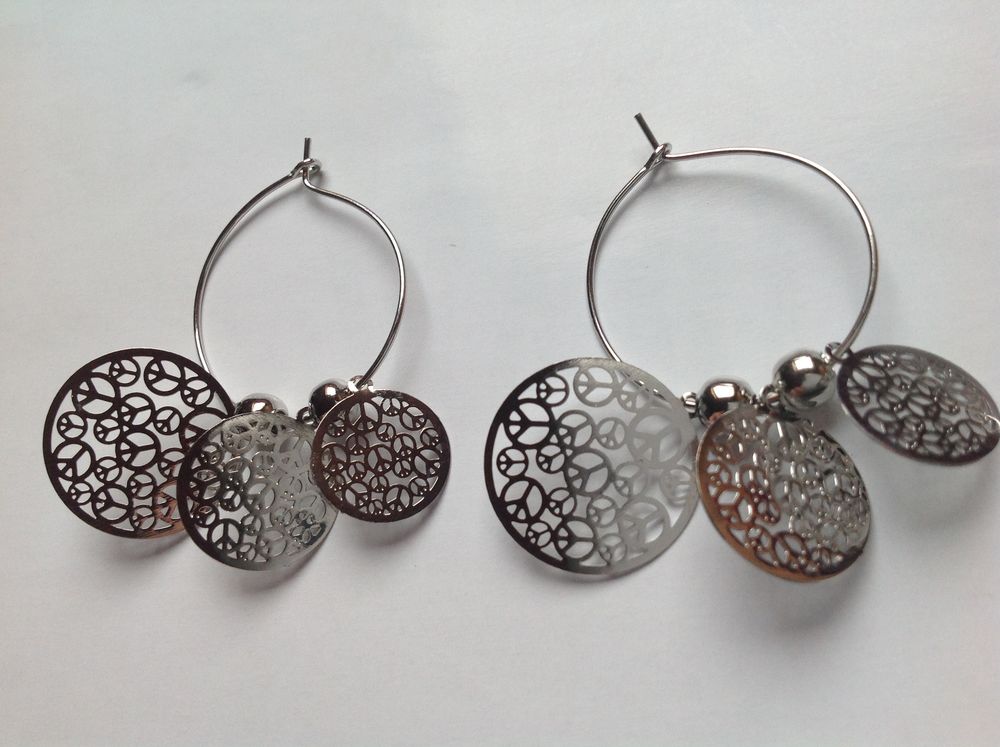 BOUCLES OREILLES ARGENT� PEACE&LOVE/ANNEAU Envoi Possible
2 Tr�gunc (29)