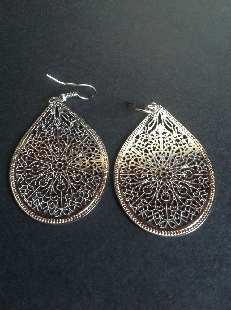 BOUCLES OREILLES ARGENT� AMANDE 3,5cm Envoi Possible
2 Tr�gunc (29)