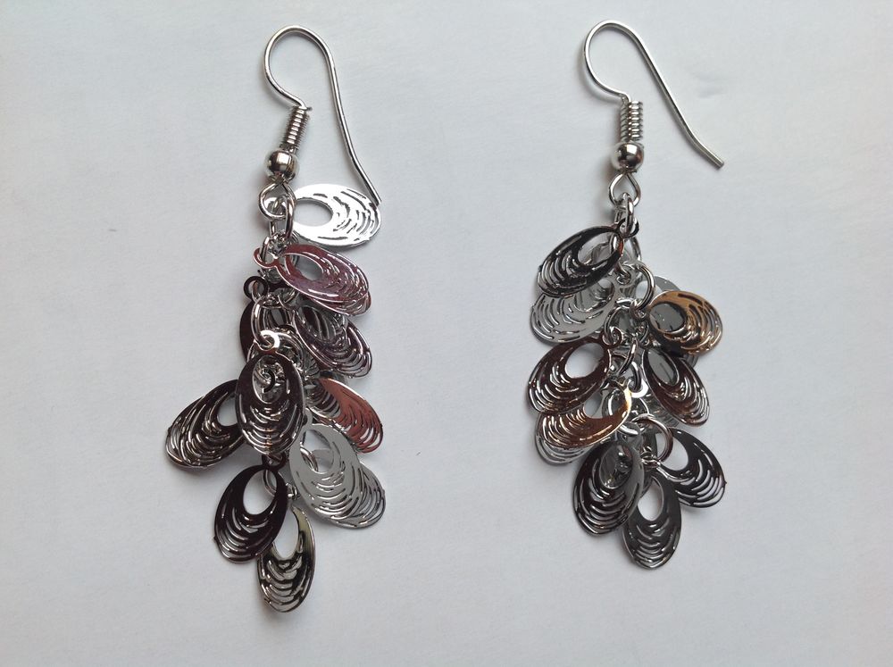 BOUCLES OREILLES ARGENT�E OVALE  GRAPPE  Envoi Possible
2 Tr�gunc (29)