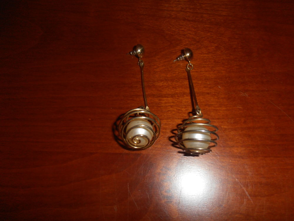 Boucles d'oreilles cage 9 (28b) 3 Tours (37)