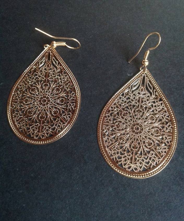 BOUCLES OREILLES DORE?E GOUTTE 3,5cm Envoi Possible 2 Tr�gunc (29)