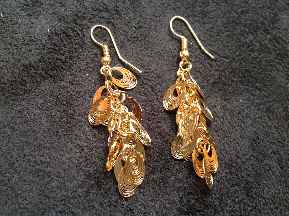 BOUCLES OREILLES DOR�E OVALE GRAPPE Envoi Possible
2 Tr�gunc (29)