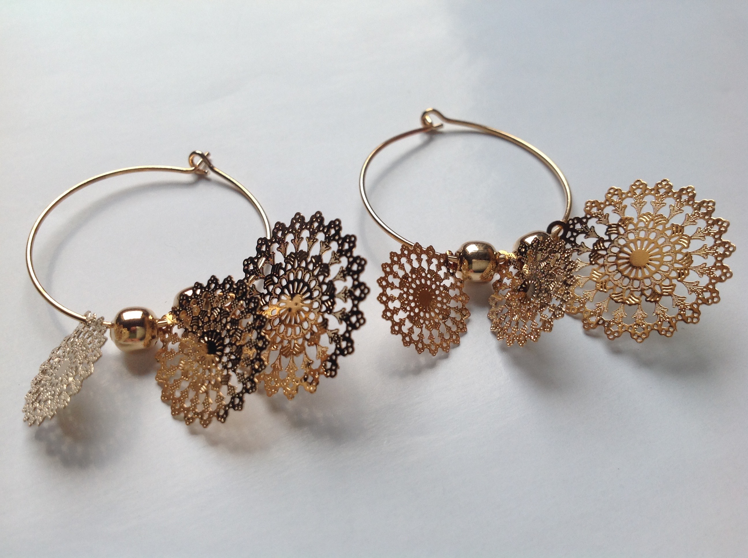 BOUCLES OREILLES DOR�E 3 TAILLES ANNEAU Envoi Possible
2 Tr�gunc (29)