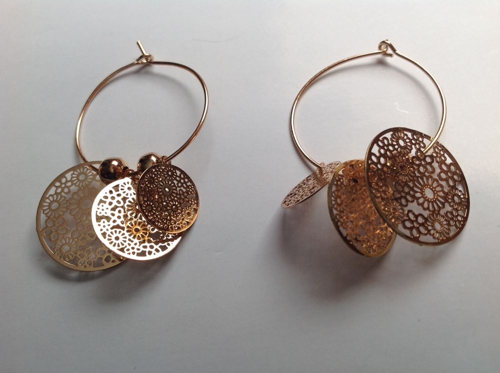 BOUCLES OREILLES DOR�E RONDE FLEURS ANNEAU 3 TAILLES Envoi P 2 Tr�gunc (29)