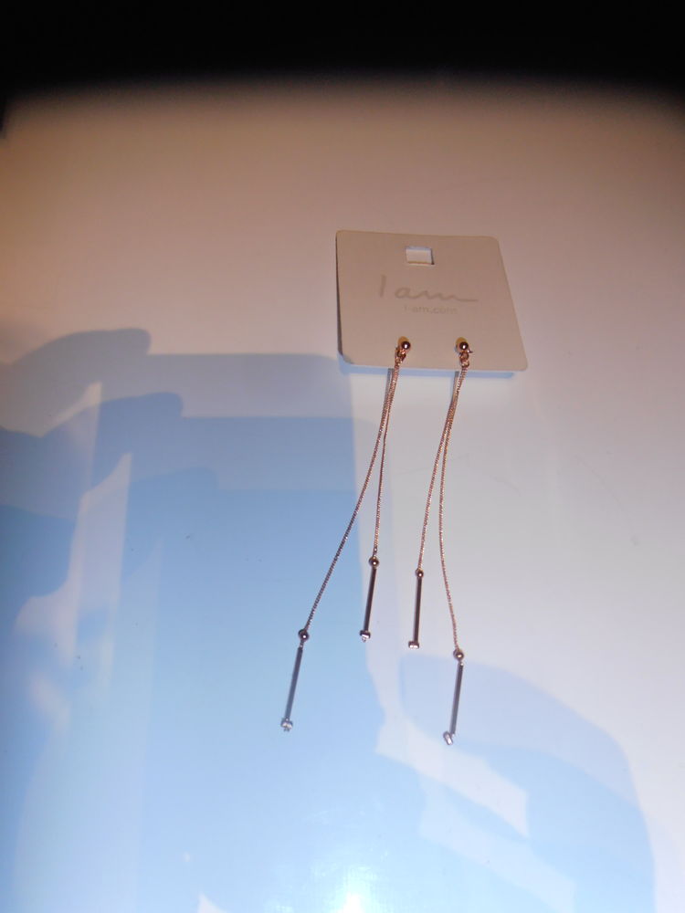 Boucles d'oreilles dor�es pendantes (28) 4 Tours (37)