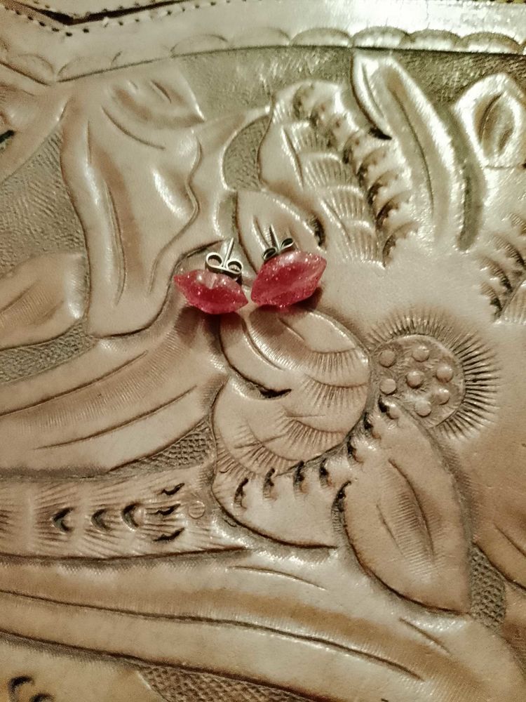 boucles d'oreilles Kiss roses sur m�tal argent� enfants. 3 Carqueiranne (83)