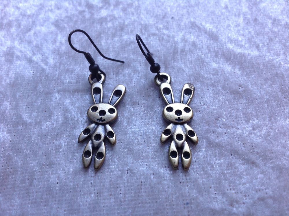 BOUCLES OREILLES LAPINS Envoi Possible
2 Tr�gunc (29)