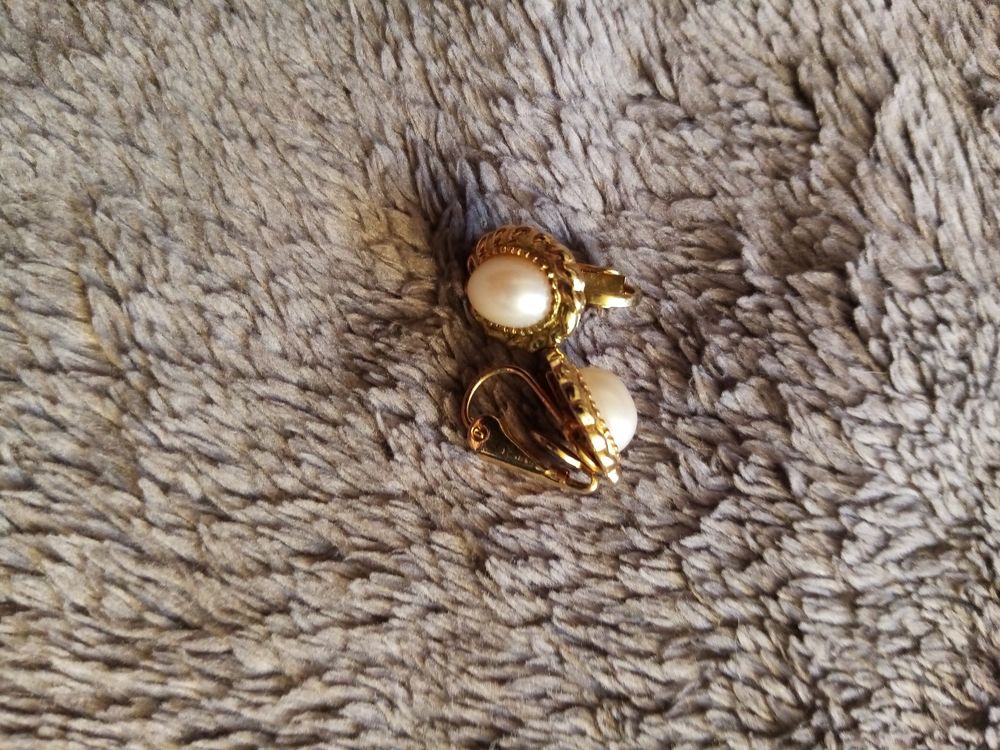 Boucles d'oreilles laqué or et perles 20 La Rochelle (17)