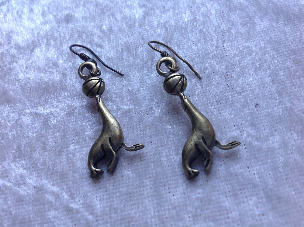 BOUCLES D'OREILLES OTARIE Envoi Possible
2 Tr�gunc (29)