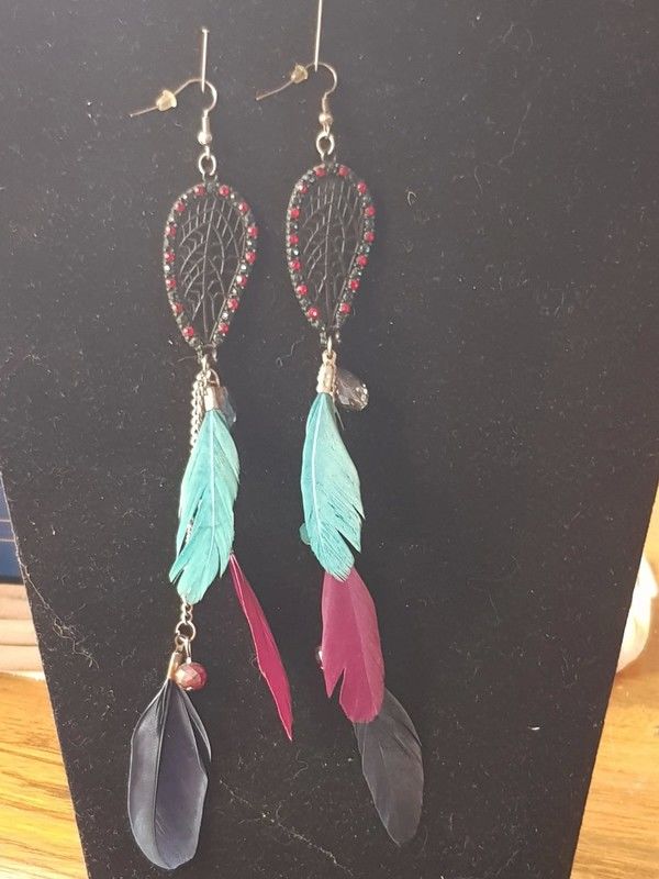 Boucles d oreilles pendantes � plumes 18 cm neuve m�tal arge 5 Viriat (01)