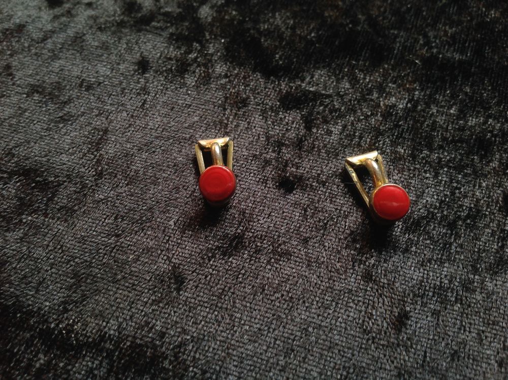 BOUCLES OREILLES PINCE ROND ROUGE 6mm Envoi Possible 2 Tr�gunc (29)