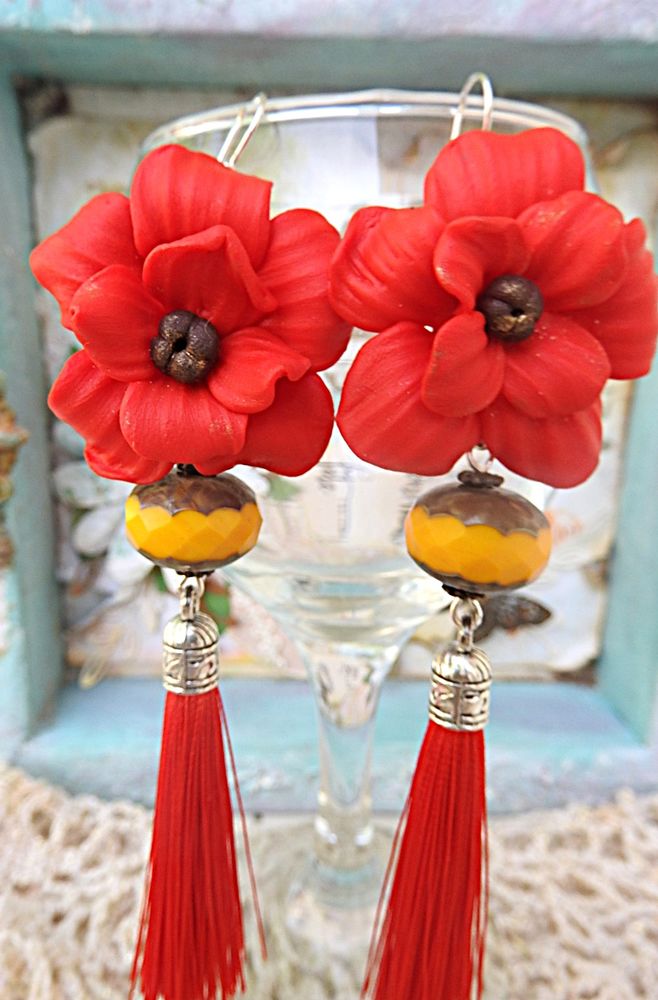 boucles d oreilles rouges avec les fleurs de coquelicot. 20 Saint-Denis (97)
