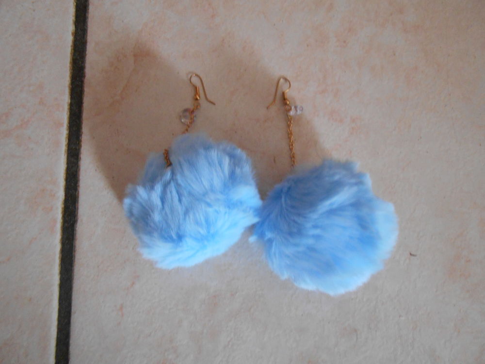 BOUCLES D OREILLES 10 Chevigny-Saint-Sauveur (21)