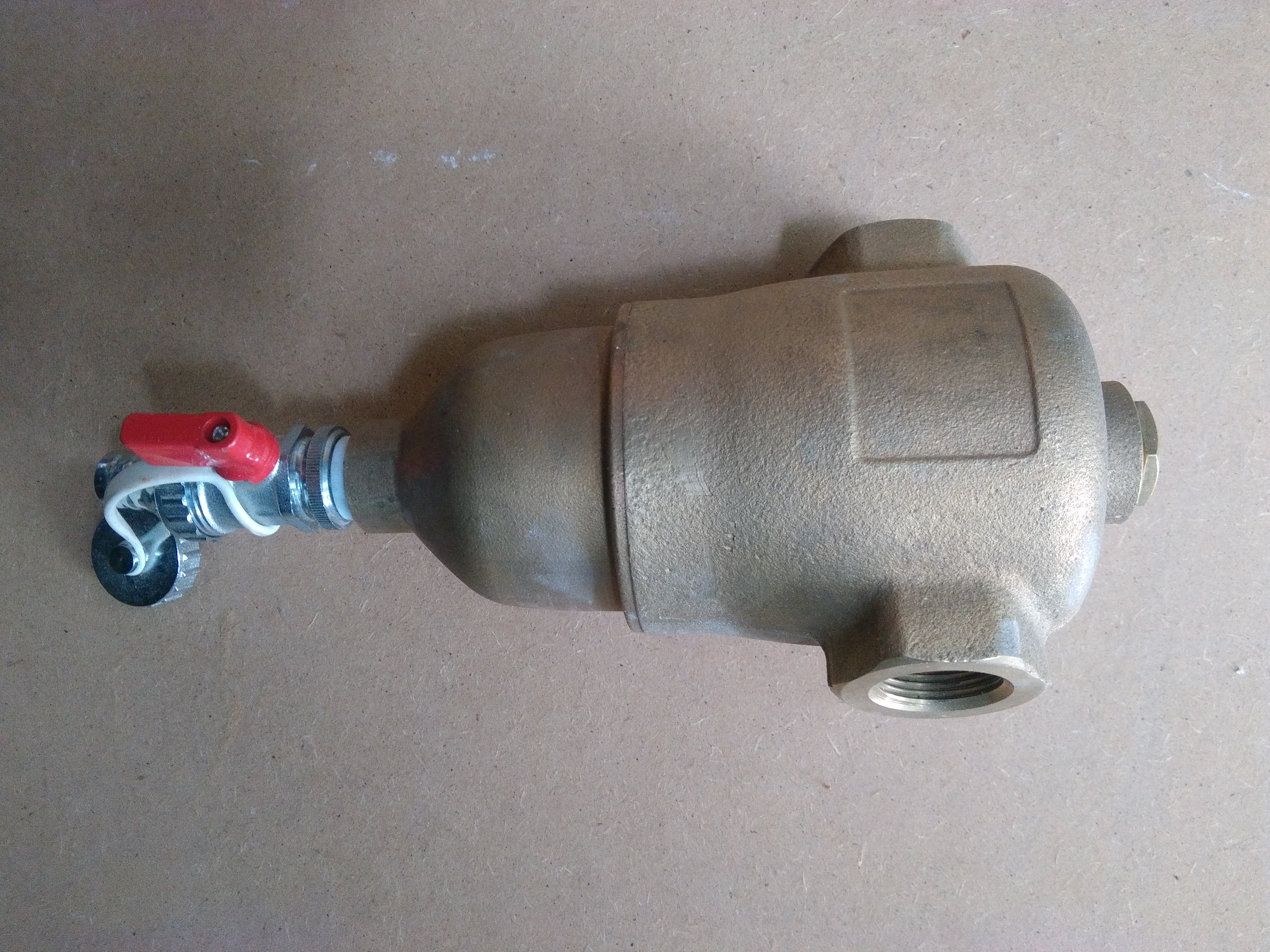 POT A BOUE / FILTRE A PARTICULES CALEFFI 40 Saramon (32)