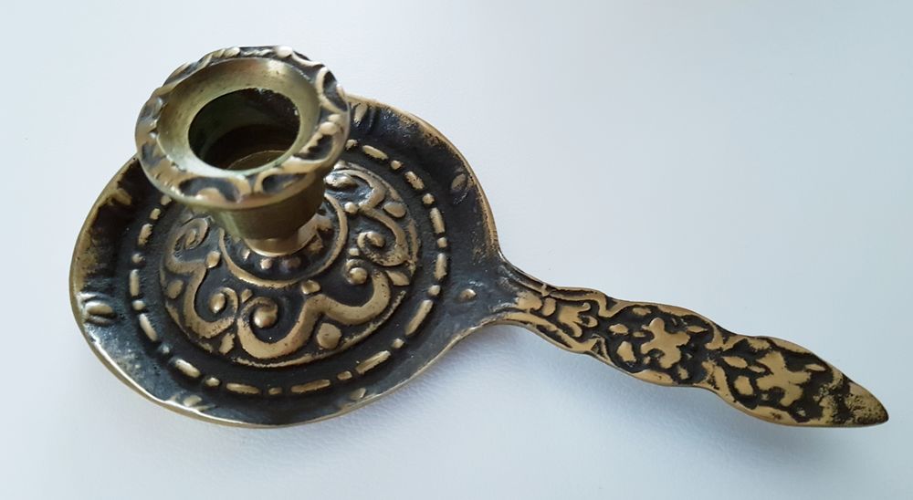 Bougeoir  rat de cave  ancien en bronze 30 Marignane (13)