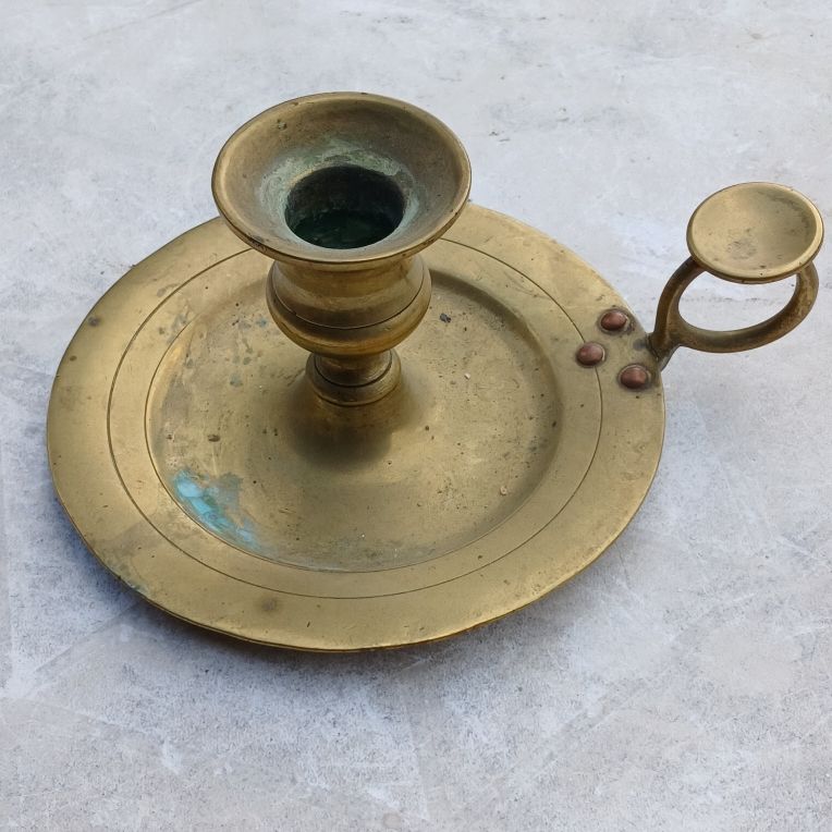 bougeoir  rat de cave  25 Vendeuvre-du-Poitou (86)