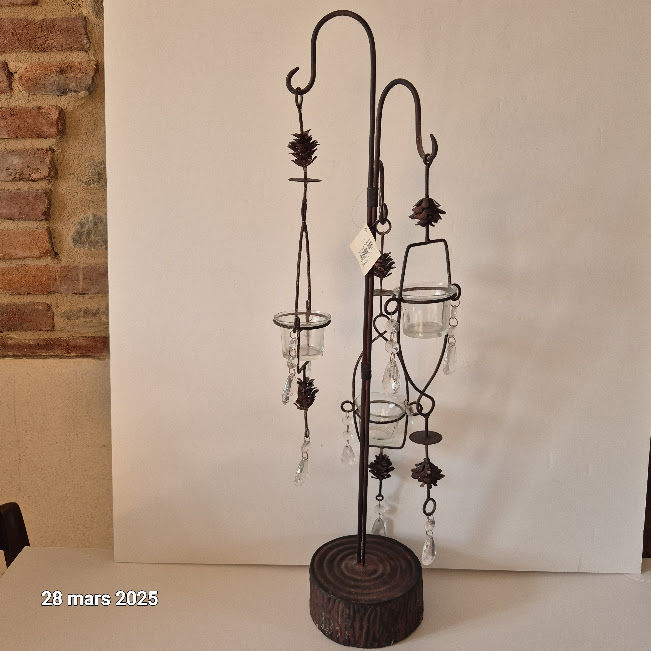 Bougeoir chandelier en m�tal noir, avec 3 bougies type chauf 15 Saumur (49)