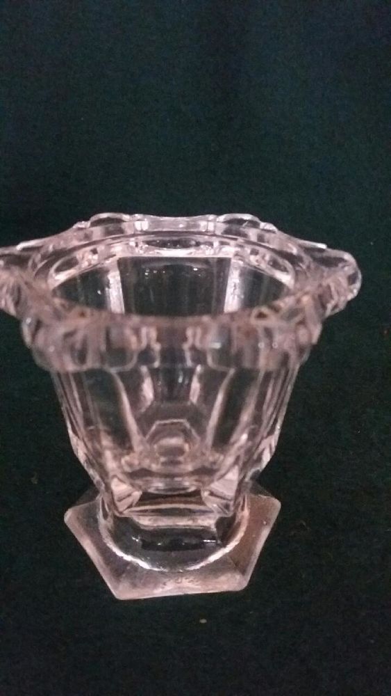 Bougeoir en cristal lourd
10 Le Plessis-P�t� (91)