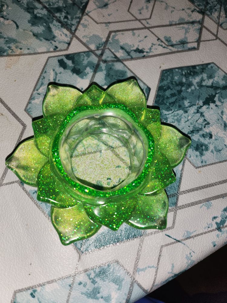 ? Bougeoire Lotus en R�sine �poxy Vert Transparent 10 �chirolles (38)