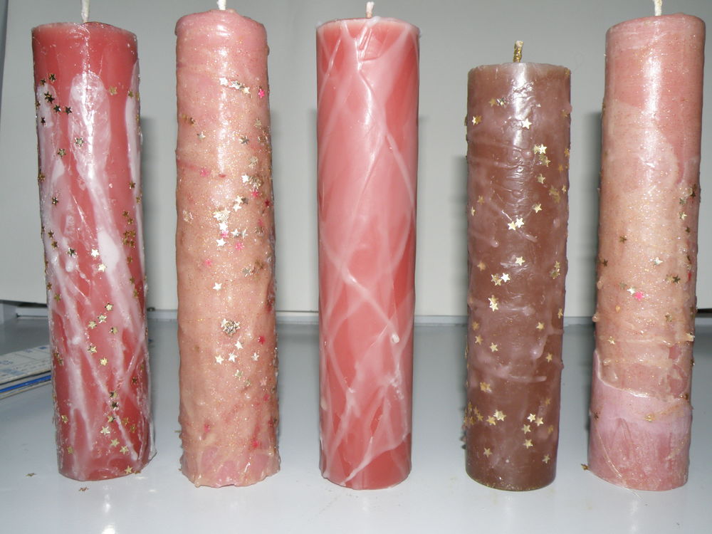 BOUGIES DECORATIVES   RONDES  19/21cm diam�tre 4.5cm 12 Marsas (33)